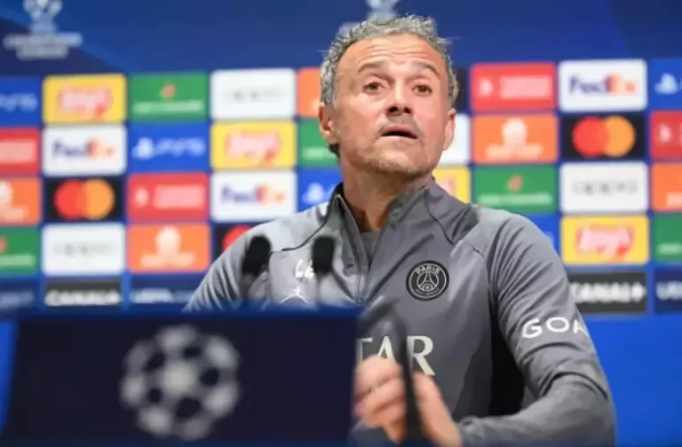 Técnico do PSG sofre acidente de bicicleta e passará por cirurgia.
